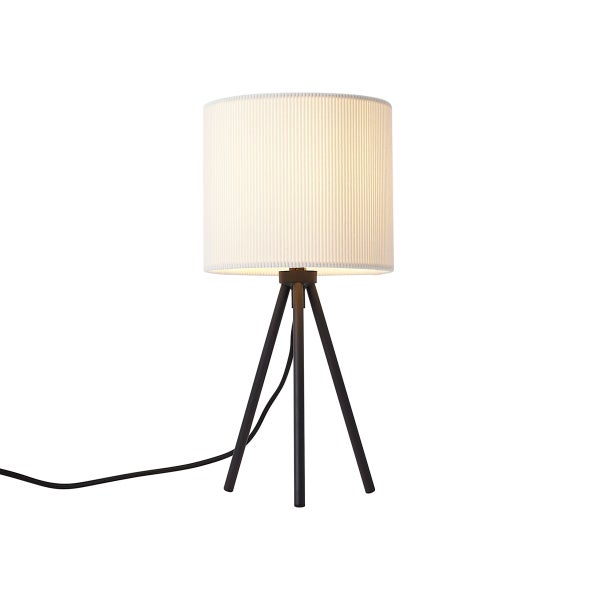 Tischleuchte mit Dreibein-Gestell aus Metall und zylindrischem Textilschirm mit Rillenstruktur.