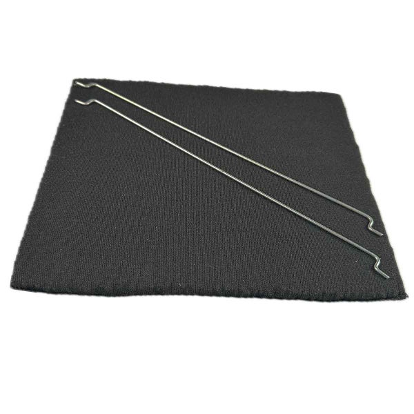 Grillmatte mit zwei Grillspießen