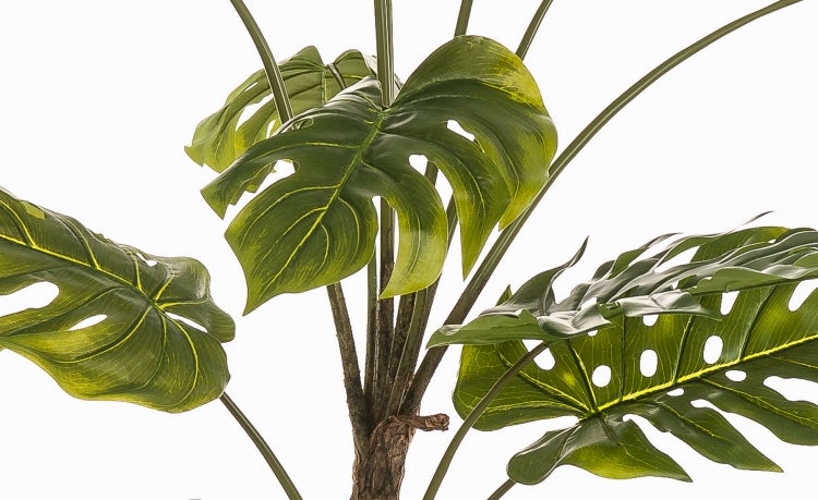 Künstliche Rose Blütenkopf aus Textilmaterial in der Farbe Rot.