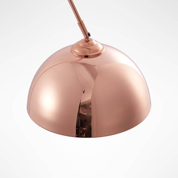 Kupferfarbene Hängeleuchte mit gewölbtem Lampenschirm