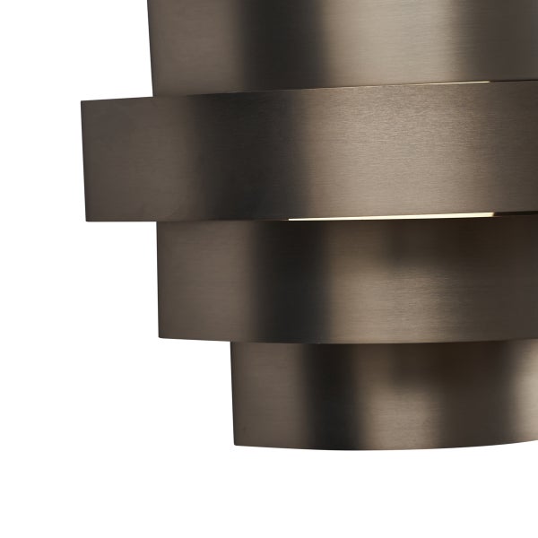 Detailansicht einer mehrschichtigen Deckenleuchte