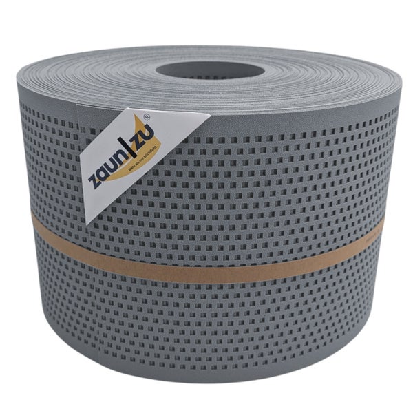 Zaunblende auf Rolle mit quadratischen Öffnungen