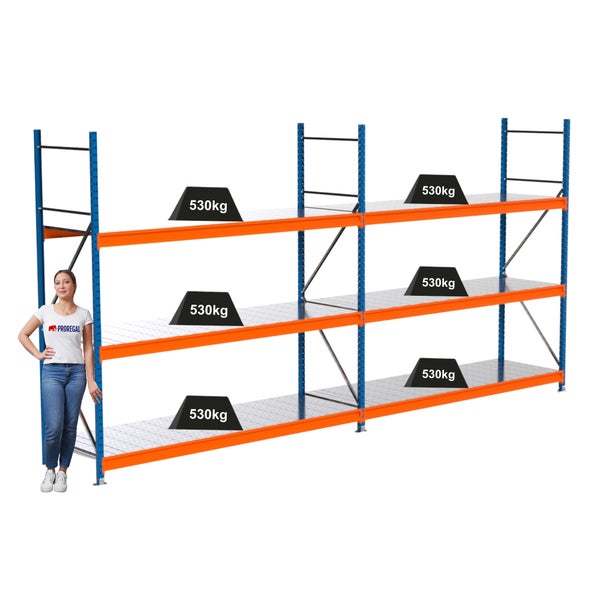 Lagerregal aus Stahl mit drei Ebenen und einer Traglast von 530 Kilogramm pro Ebene.