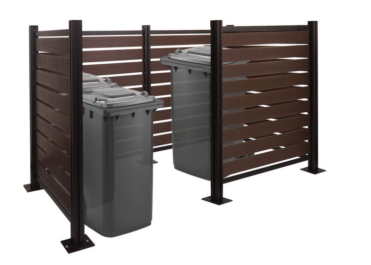 Modularer Sichtschutzzaun mit horizontalen WPC-Lamellen und Metallpfosten, verschiedene Holzoptik-Varianten zur Auswahl.
