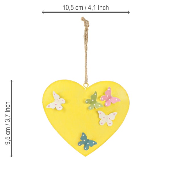 Herzanhänger aus Metall mit Schmetterlingsdekor und Juteschnur zum Aufhängen, Maße 10,5 cm mal 9,5 cm