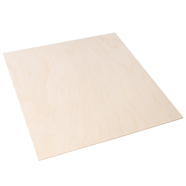 Dünne Sperrholzplatte aus hellem Holz mit natürlicher Maserung für Bastelarbeiten und Heimwerkerprojekte.