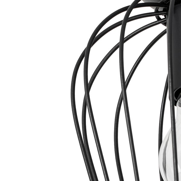 Detailaufnahme einer Lampe mit schwarzem Drahtkäfig