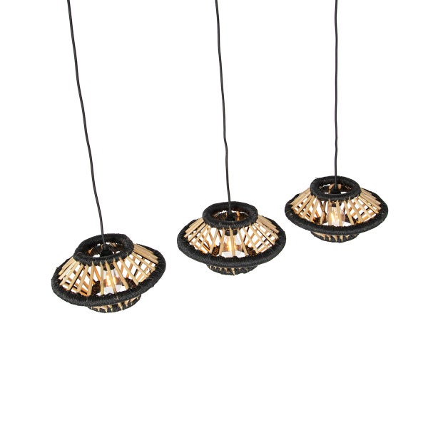 Drei Pendelleuchten aus Bambus und Textil für die Deckenbeleuchtung
