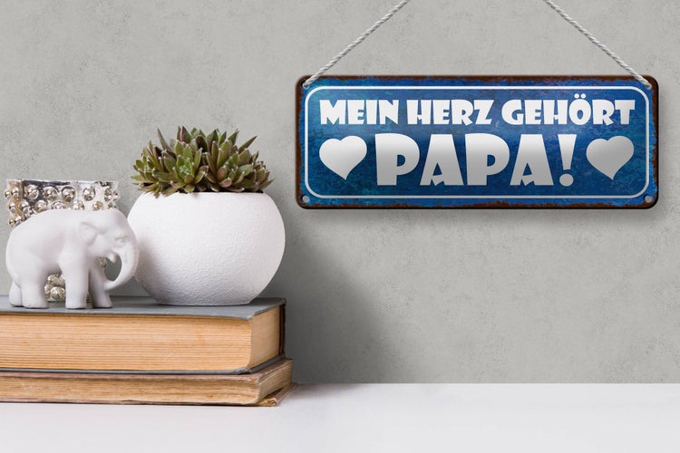 Blechschild Spruch 27x10cm mein Herz gehört Papa Dekoration
