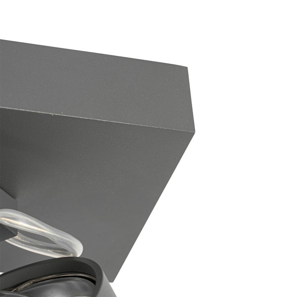 Detailaufnahme einer grauen Wandleuchte