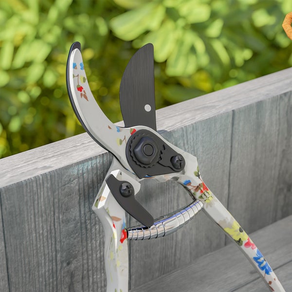 Gartenschere mit Blumendesign