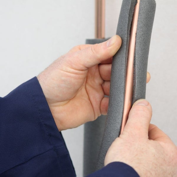 1m Isolierschlauch Ø 35 mm x 13 mm Dämmung selbstklebend