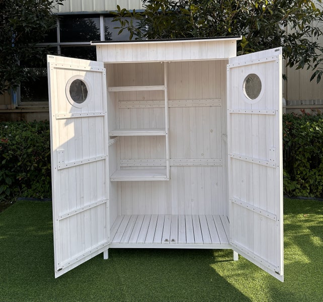 Moderner Gartenschrank TONI mit zwei großen Bullaugen, weiß, 118 x 70 x 190 cm