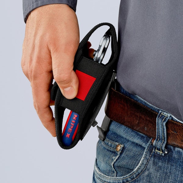 Knipex Werkzeug-Holster am Gürtel einer Person