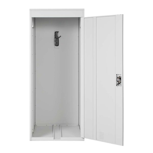 Hoher Metallschrank mit einer Tür, schwarzem Griff und Lüftungsschlitzen unten.
