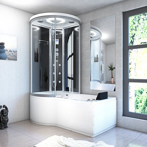 Moderne Dampfdusche mit integrierter Badewanne, Glaswänden, Massagedüsen und Beleuchtung in einem hellen, geräumigen Badezimmer.
