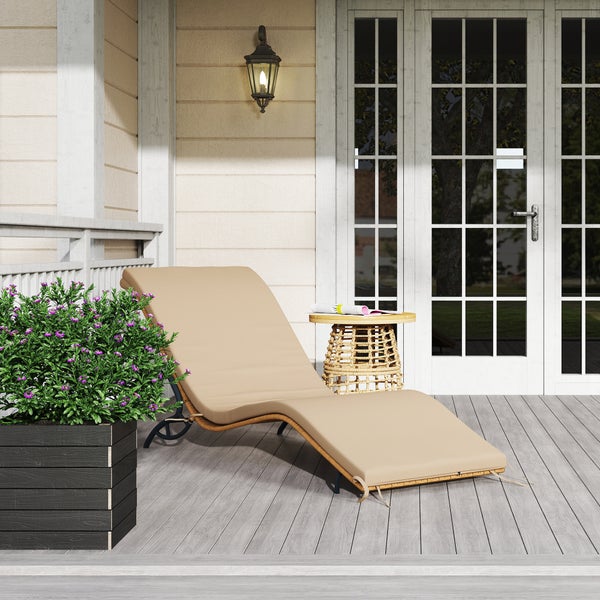 Outsunny Sonnenliege Polyrattan Wasserabweisend Gartenliege mit Kissen, wetterfest Liege 120 kg belastbar UV-bständig Relaxliege Liegestuhl Gartenmöbel für Garten Balkon Outdoor 166 x 63 x 76 cm Beige