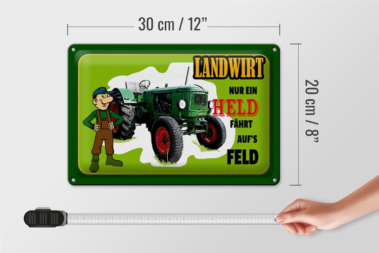 Vier braune Hocker aus Rattan mit Polsterauflage