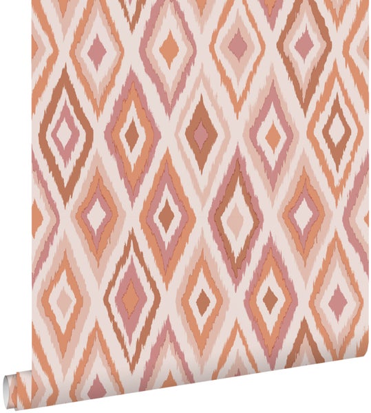 Tapetenrolle mit Rautenmuster