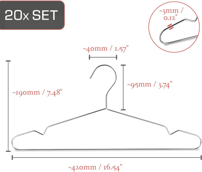 Set mit zwanzig Kleiderbügeln mit Maßangaben