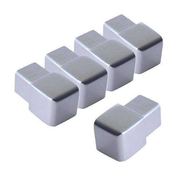 Set mit fünf silberfarbenen Eckstücken aus Metall für Profile oder Möbel.