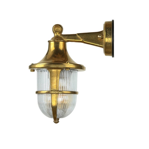 Goldene Wandleuchte mit geriffeltem Glasschirm für den Außenbereich