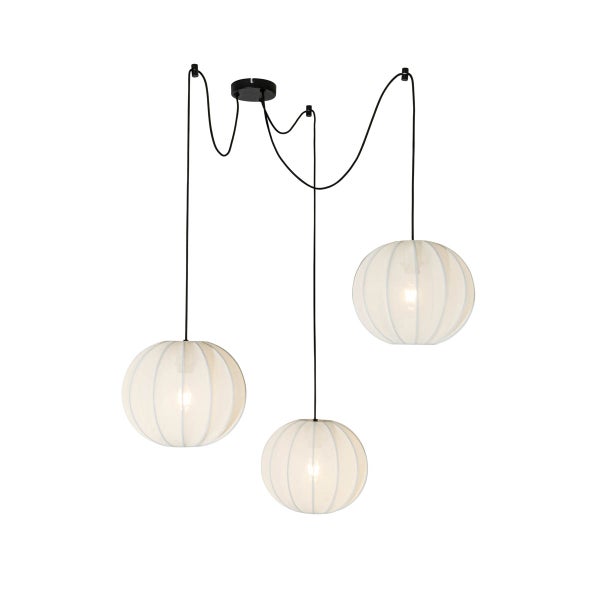 Dreiflammige Pendelleuchte im Spider-Design mit weißen Stoffschirmen in Kugelform und schwarzen Kabeln.