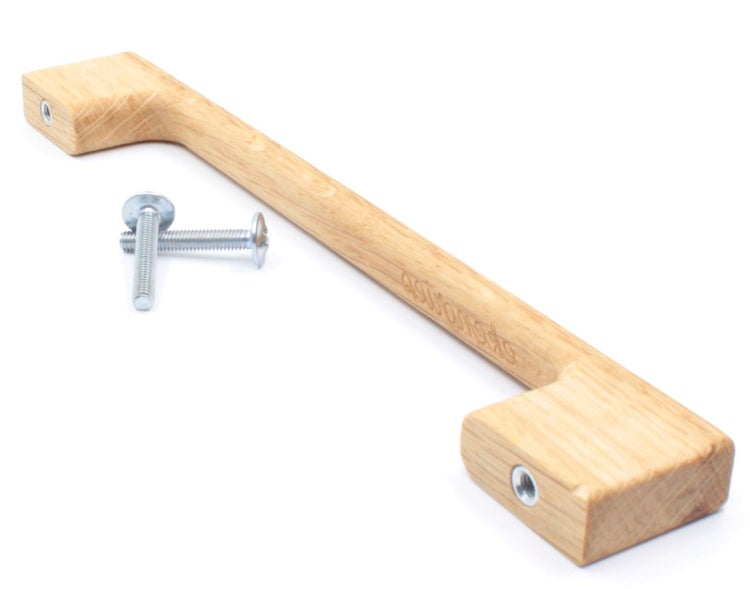 Holzgriff mit Schrauben