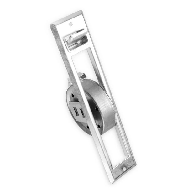 Ein metallener Gurtwickler für Rollläden mit Einbauplatte für die Unterputzmontage.