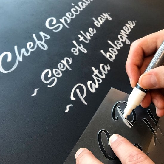 QBIX Buchstabenschablone Dekorative Buchstaben A3 Größe Kunststoff - Höhe Buchstaben 3-4cm