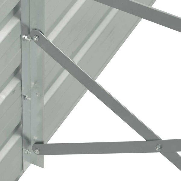 Detailansicht der Innenverstrebung und Schraubverbindungen eines Metallgerätehauses.