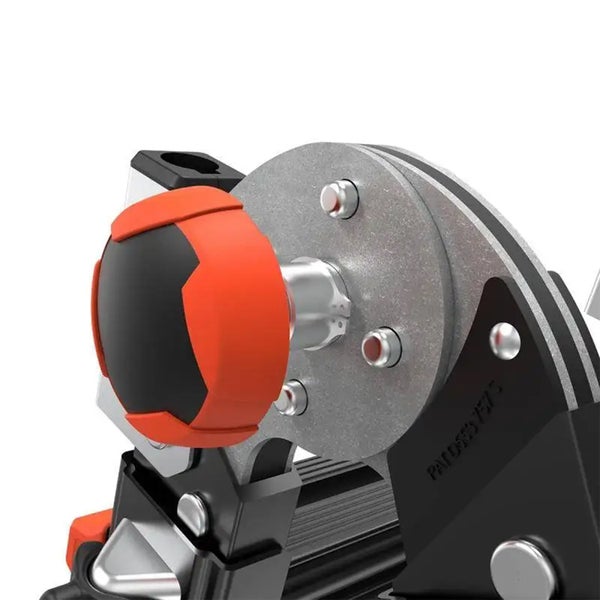 Nahaufnahme eines Gelenkmechanismus mit orangefarbenem Drehknopf an einer Leiter.