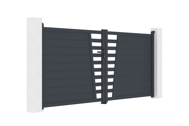 Zweiflügeliges Einfahrtstor aus Aluminium mit horizontalen Lamellen und dekorativen Ausschnitten in der Mitte zwischen zwei Pfeilern.