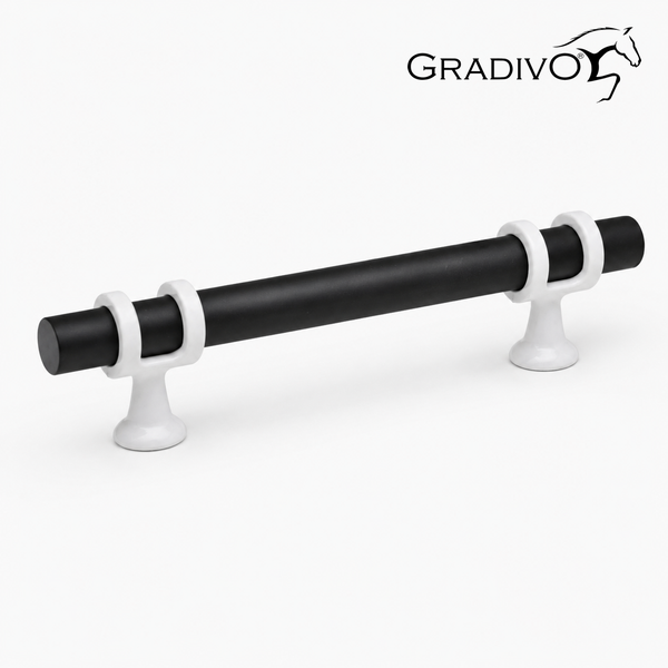 Gradivo Möbelgriff mit schwarzer zylindrischer Stange und weißen ringförmigen Halterungen. Gradivo Logo.
