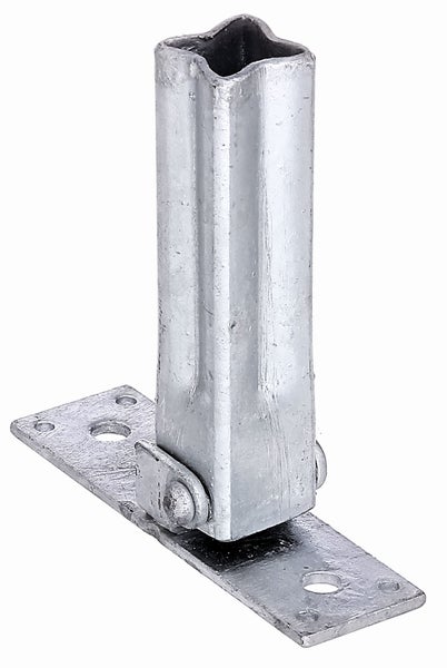 Pfostenträger aus verzinktem Stahl für Zaunpfosten zur Bodenmontage.