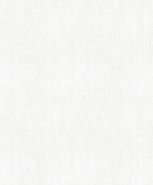 Küchenszene mit Spüle, Armatur, Schneidebrett und Zutaten für Caprese