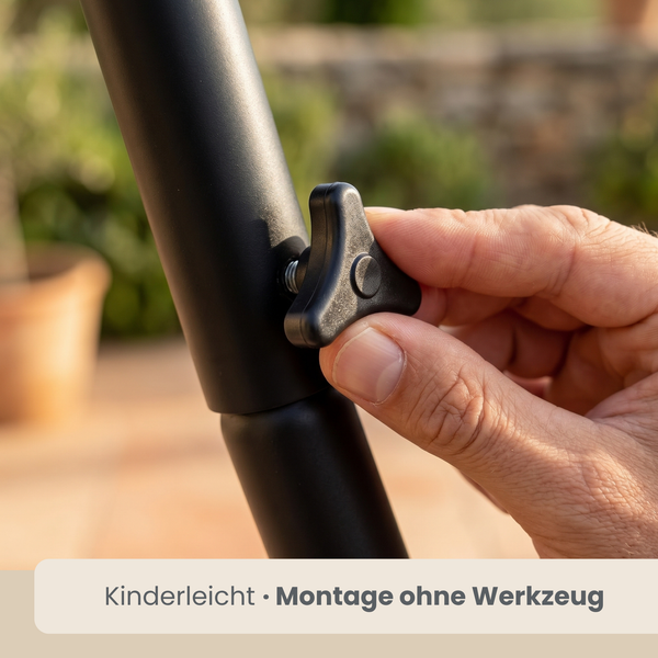 Hand beim Festdrehen einer dreieckigen Sternschraube an einem Metallgestell für werkzeuglose Montage