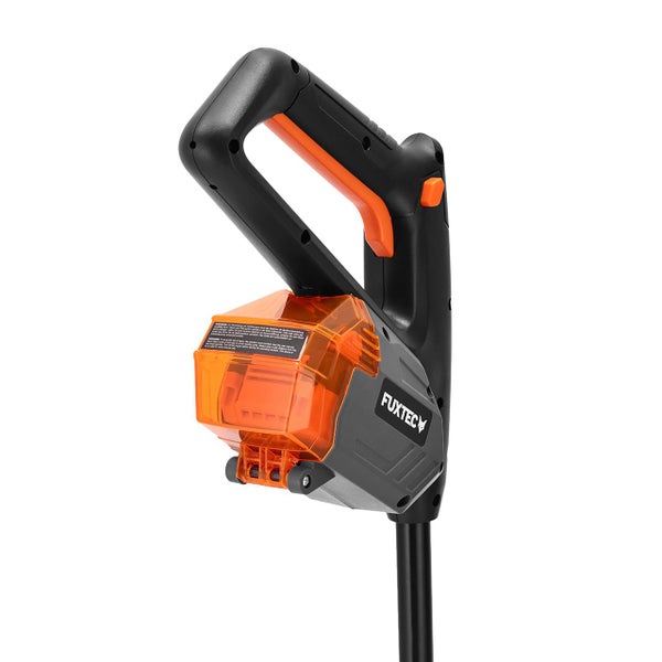 FUXTEC Logo auf einer elektrischen Fugenkratzbürste