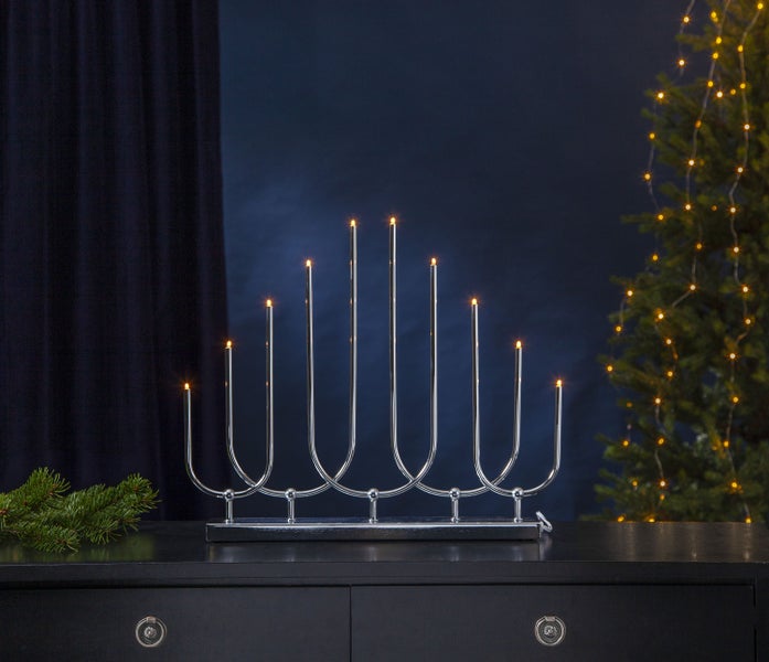 Elektrischer Schwibbogen mit sieben Lampen als Weihnachtsdekoration