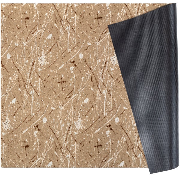 Teppich mit Muster und gerollter Ecke