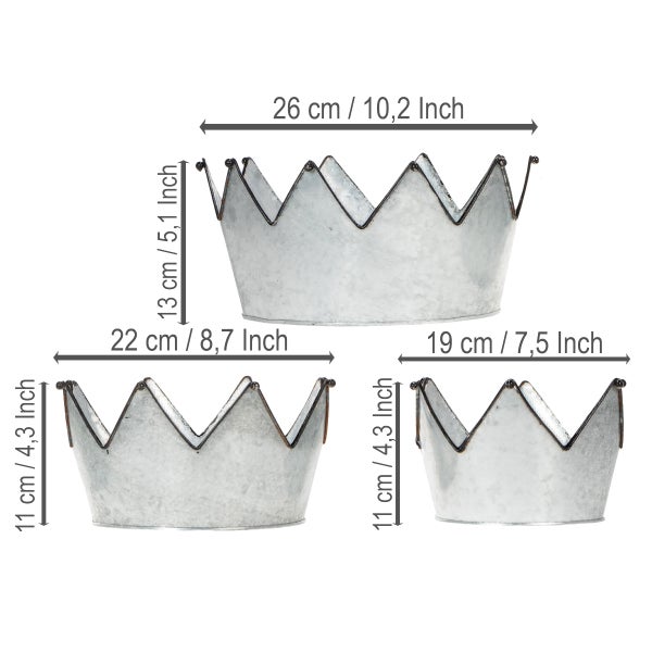 Set aus drei kronenförmigen Pflanzgefäßen aus verzinktem Metall mit Maßangaben in Zentimeter und Zoll.