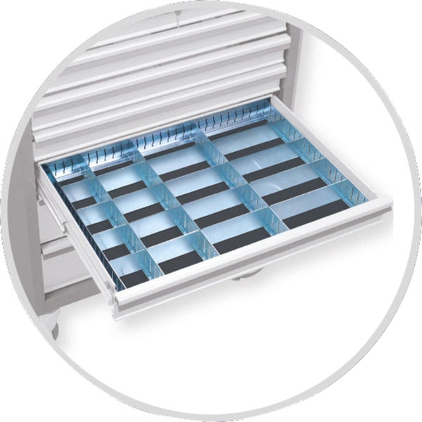 Schubladeneinteilung aus Metall zur Organisation von Schubladen