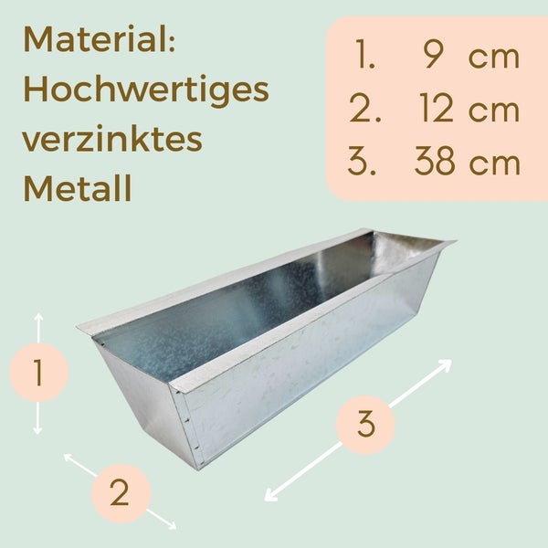 Rechteckiger Pflanzkasten aus verzinktem Metall mit Maßen: Höhe 9 Zentimeter, Breite 12 Zentimeter, Länge 38 Zentimeter.