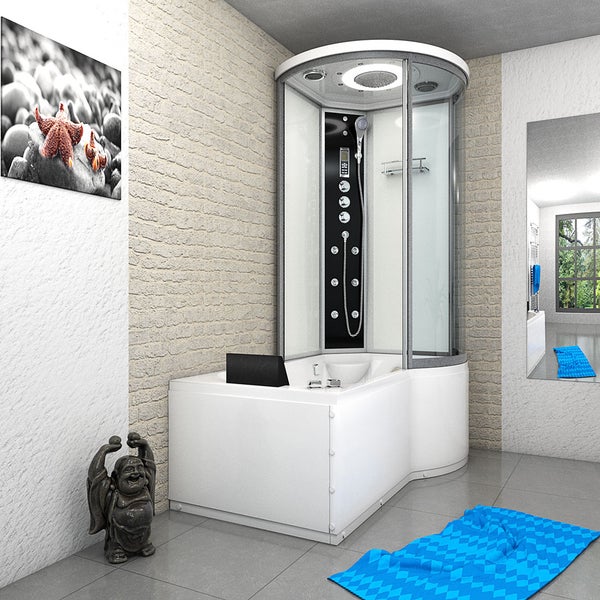 Moderne Dampfdusche und Badewannenkombination mit schwarzem Massagepaneel und gebogener Glasabtrennung in einem hellen, geordneten Badezimmer.