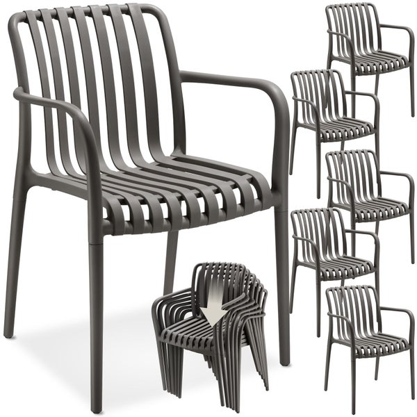 Set aus sechs stapelbaren Gartenstühlen in Anthrazit mit Armlehnen und Lamellen-Design.