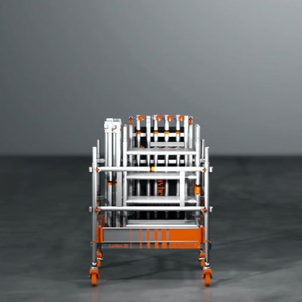 Kompaktes Aluminium-Fahrgerüst im zusammengeklappten Transportzustand mit Lenkrollen.