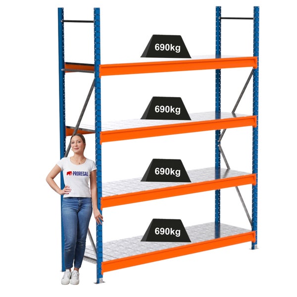 Lagerregal mit vier Ebenen und einer Traglast von 690 Kilogramm pro Ebene.