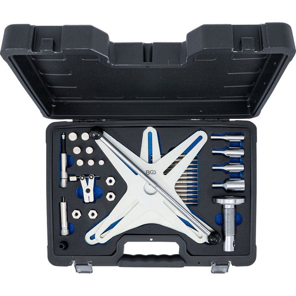 BGS technic Logo im Werkzeugkoffer mit verschiedenen Werkzeugen