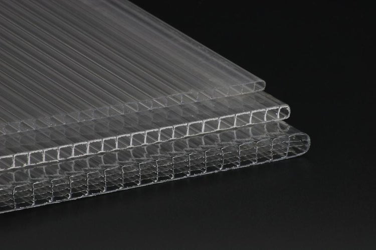 Durchsichtige Polycarbonat Stegdoppelplatte mit Hohlkammerstruktur für Überdachungen und Wandverkleidungen