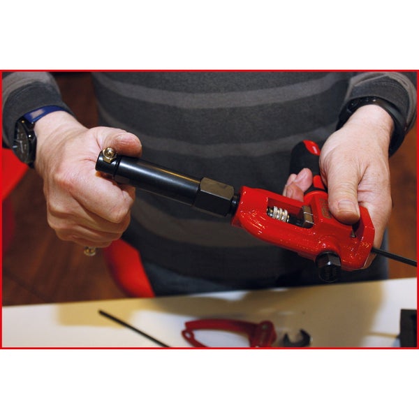 KS TOOLS Flarefix 1 Universal-Bremsleitungs-Bördelgerät-Satz mit Hydraulik-Spindel 16tlg. - 122.1290